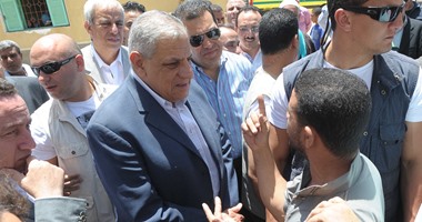 عمرو أديب: "محلب" سيدخل التاريخ كأكثر مسئول زار الصعيد