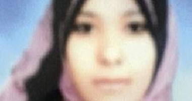"سناء" طالبة الحقوق تحتاج لعملية جراحية فى ألمانيا لتعود لحياتها الطبيعية.. الفتاة أصيبت فى حادث أدى لإصابتها بشلل.. والأب: "بعت بيتى واقترضت من البنوك لعلاج بنتى ومعدتش قادر"