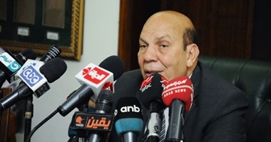 وزير التنمية المحلية يوجه المحافظين بإزالة المخلفات المتراكمة أسفل الكبارى