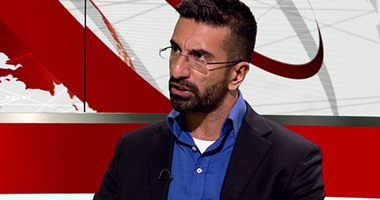 بالصور.. هاشتاج "الموساد سرق حذائى" يسخر من ناشط بريطانى مسلم