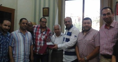 رئيس غزل المحلة يزور البلدية للتأكيد على علاقة الناديين