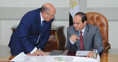 تفاصيل لقاء السيسى بوزير الزراعة.. الرئيس يوافق على تسوية مشكلات الفلاحين.. واستصلاح 30 ألف فدان وقرى تعمل بالطاقة الشمسية بسيناء.. و"الفاو" تصنف مصر ضمن 72 دولة حافظت على خفض نسبة سوء التغذية