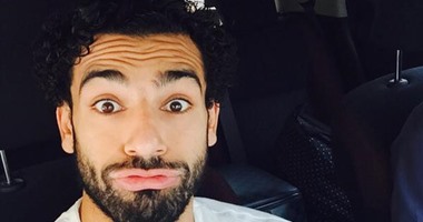 محمد صلاح يهنىء المسلمين بشهر رمضان