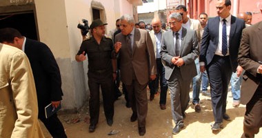 منع الصحفيين من مرافقة رئيس الوزراء خلال تفقده معهد القلب بإمبابة 