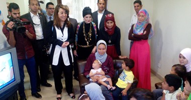وزيرة التضامن: إحالة أى دار أيتام تضر بصحة الأطفال للنيابة العامة