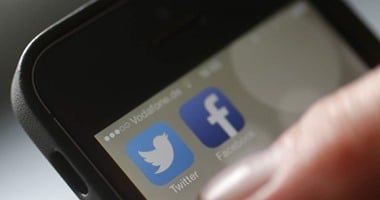لهذا السبب تحاول فيسبوك التقرب من آبل 
