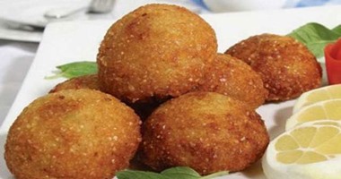 طريقة كفتة البطاطس.. وسلطة الزيتون والزعتر