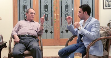 أسامة الغزالى حرب فى حوار المكاشفة مع "اليوم السابع": تلقيت رسالة غير مباشرة من جهات أمنية "أحمد موسى لن يحبس".."موسى" استضاف عملاء لتشويه ثورة يناير وقضيتى معه اختبار صارم للقانون..وهذا شرطى للتنازل