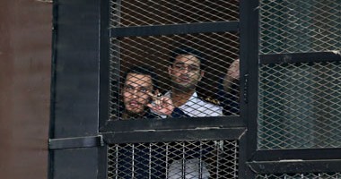محمد الظواهرى يطالب دفاعه بالترافع عن نفسه.. ويهدد: "ردوا القاضى لو رفض"
