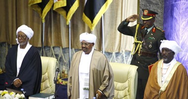 البشير يلتقى وزراء مياه مصر والسودان وإثيوبيا ويشكر لجنة سد النهضة