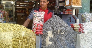 تعرف على أسعار التسالى فى المحلات.. وكيلو البندق بـ125 جنيهًا