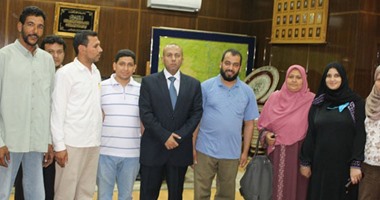 صرف المرتبات المتأخرة لـ 65 متعاقدا بإدارة السادات التعليمية