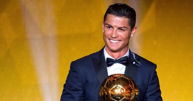 بالصور.. "GQ" تنشر قائمة أكثر 20 رجلا أناقة فى العالم.. أغربهم بالوتيلى