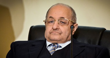 "الأعلى للقضاء" يحيل 50 قاضيا لـ"التفتيش" ويرفع الحصانة عن 6 لإبداء رأيهم فى"تيران وصنافير".. القرار جاء بتهمة اشتغال القضاة بالسياسة.. وارتكاب جريمة تنال من ثقة المواطنين فى القضاة والتقليل من هيبتهم