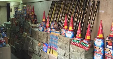 ضبط عاطل بحوزته 1500 صاروخ ألعاب نارية بالمنيا