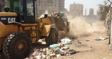 محافظ سوهاج: رفع 250 طن قمامة ومخلفات وتراكمات صلبة من مركز المراغة
