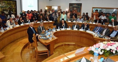 بالصور.. وزير الثقافة يعلن عن جوائز الدولة.. اسم الطاهر مكى يحصل على "النيل".. جار النبى الحلو يقتنص "التفوق".. حجب 8 جوائز من التشجيعية.. وشاكر عبد الحميد: "التقديرية" اعتراف بمسيرتى