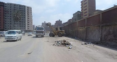 استجابة لـ"واتس آب اليوم السابع": رفع القمامة بخط مترو المرج عزبة النخل