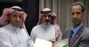 الاتحاد السعودى يكرم رئيس بعثة منتخب الكاراتيه