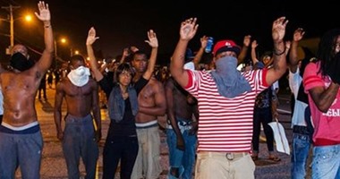 إطلاق نار فى مواجهات بفيرجسون الأمريكية فى ذكرى مقتل شاب أسود برصاص شرطى