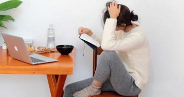 7  أسباب تجعل محبى القراءة عشاقا مثاليين.. "يعرفون أنفسهم وغير ماديين"
