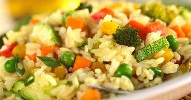 طريقة عمل الأرز بالدجاج والبسلة والجزر