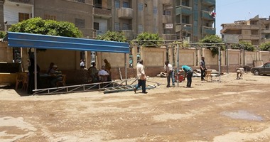 بالصور.. شادر لبيع السلع الغذائية داخل مجلس مدينة بكفر الشيخ