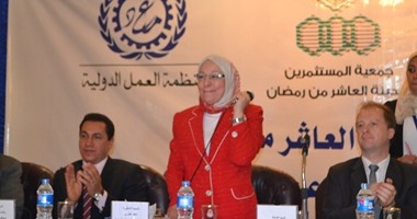 وزارة القوى العاملة تعلن نقل 320 عاملا بـ"الشوربجى" لمحافظة الفيوم