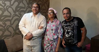 أكرم حسنى يستضيف بشرى فى "أسعد الله مساءكم" غدا
