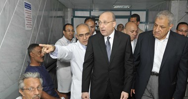 مسئولو معهد القلب لـ"محلب":"احنا مش كويسين لدينا مشاكل فى كل شىء ونعترف"