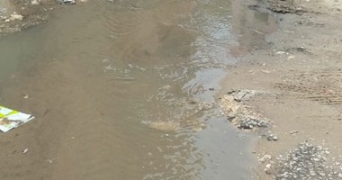 استغاثة عبر "واتس آب اليوم السابع" بمشاكل الصرف فى عزبة أبو هنيدى بإمبابة