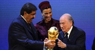 بلاتر يعود للكتابة على تويتر.. وتغريدة تسخر من رشاوى قطر بمونديال 2022