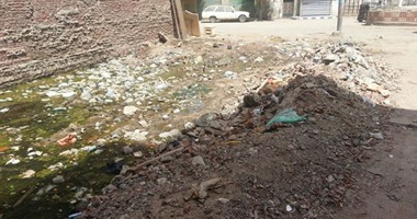 ‫قراء "اليوم السابع": مياه الصرف تغطى قطعة أرض فى الدقهلية