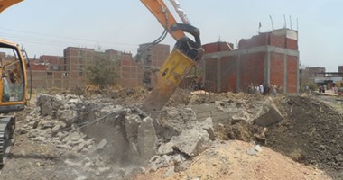 مدير أمن سوهاج: إزالة 17 حالة تعدى على الأراضى الزراعية بدائرة المديرية