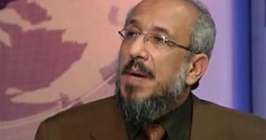 إعلامى إخوانى هارب يصف الإخوان بـ"جماعة الذباب الإلكترونى"