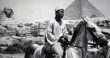 سعيد الشحات يكتب.. ذات يوم..26مايو 1964«كلاى» بطل العالم للملاكمة يلغى عودته من لندن إلى أمريكا ويزور القاهرة ويعلن: «فى شيكاغو أحمل مسدسا أو اثنين وفى القاهرة أحمل ابتسامتى» 