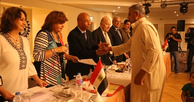 القائم بأعمال محافظ القاهرة يطالب نوادى الروتارى بمحو أمية سكان الأسمرات