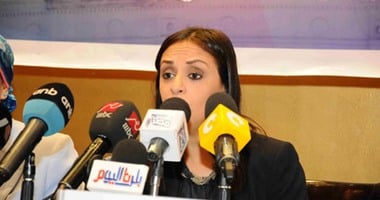 مايا مرسى تضع حجر أساس مجمع الحرف اليدوية للسيدات فى الإسماعيلية
