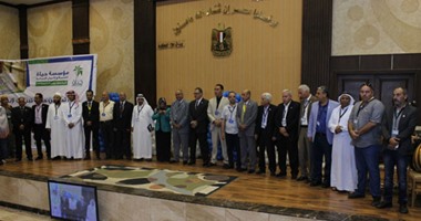 بالصور.. أهالى سيناء يتكاتفون لبناء مستشفى خيرى للأورام فى أول يوم لتدشين حملة التبرعات.. سيدة تتبرع بـ 10 جنيهات من معاشها.. وأخرى تقدم خاتم زواجها.. بنوك ومؤسسات تعلن دعمها للمشروع بتبرعات نقدية