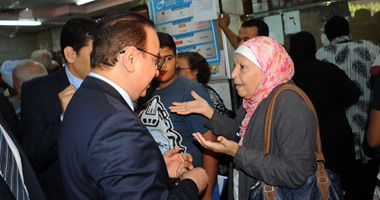 وزير الاتصالات يقوم بجولة مفاجئة لمكتب بريد هليوبوليس غرب