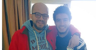 عمر جابر ينشر صورة مع الكاتب الصحفى عمر طاهر