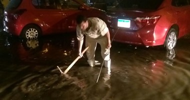 بالصور.. شوارع ميامى تغرق فى مياه الصرف الصحى
