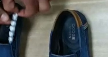 القبض على عامل حاول تهريب أقراص مخدرة فى حذائه بمطار برج العرب