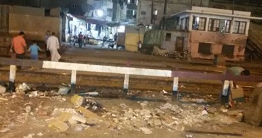 قطار يصطدم بسيارة ملاكى بمزلقان "سجين" بالغربية.. وإصابة قائدها بكسور