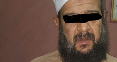 سيدة تكشف خديعة دجال الجيزة.. الضحية: المتهم استولى منى على 4 آلاف جنيه لفك السحر.. وطلب "يغسلنى" وأجيب هدوم داخلية.. المتهم: "بعتبرهم زى ولادى وأنا إيدى تتلف فى حرير".. وضبط صور لسيدات عرايا بهاتفه