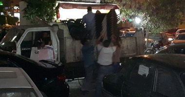 بالصور.. محافظة الجيزة تطهر حى المنيرة بإمبابة من الباعة الجائلين