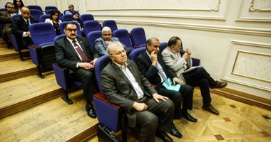 بالصور.. أنور السادات يطالب الداخلية بإعادة النظر فى سحب سلاح الأمناء أثناء الإجازات