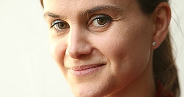 ننشر تفاصيل اغتيال نائبة بريطانية مؤيدة للبقاء فى الاتحاد الأوروبى أثناء مشاجرة ناخبين فى ليدز.. وكاميرون يلغى خطابه بجبل طارق.. وتصريحات سابقة للنائبة المثيرة للجدل: لا يهمنى فقدان سيادة انجلترا