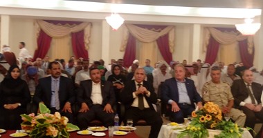 بالصور.. محافظ جنوب سيناء يوزع شهادات تقدير مجاهدى جنوب سيناء