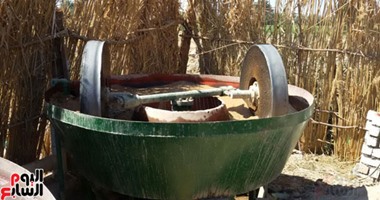 بالصور.. الأمن يوجه ضربات قاضية لمافيا التنقيب غير الشرعى عن الذهب بجبال البحر الأحمر.. تدمير 37سيارة والقبض على 60منقبا بـ"البرمية والفواخير" بأكبر حملة مداهمات.. وضبط أسلحة وكميات من المعدن النفيس
